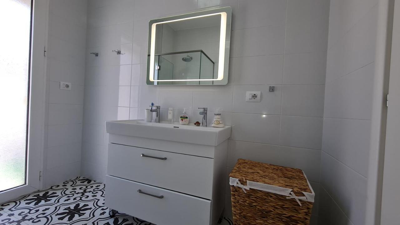 Rocknest Sea View Penthouse Apartment Sarande Ngoại thất bức ảnh