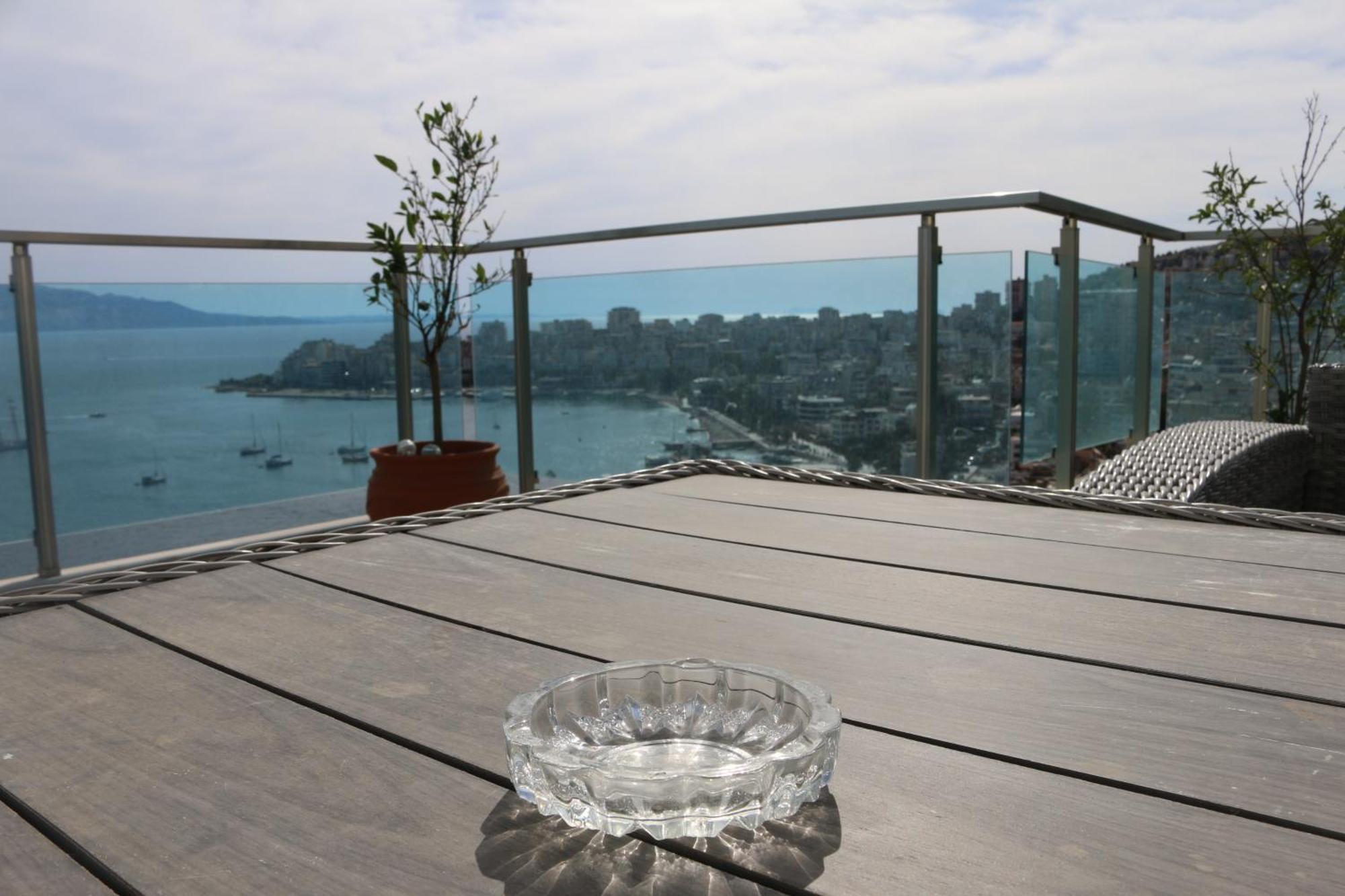 Rocknest Sea View Penthouse Apartment Sarande Ngoại thất bức ảnh